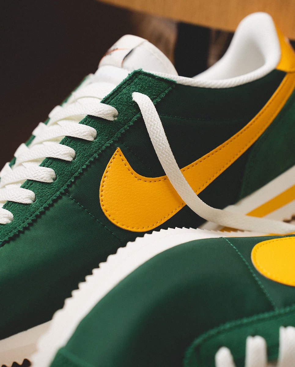 JustFreshKicks's tweet photo. Nike Cortez Textile 'Oregon' 🌾

https://t.co/Jlhp3Lq5Vj https://t.co/DnCTi8UnMj