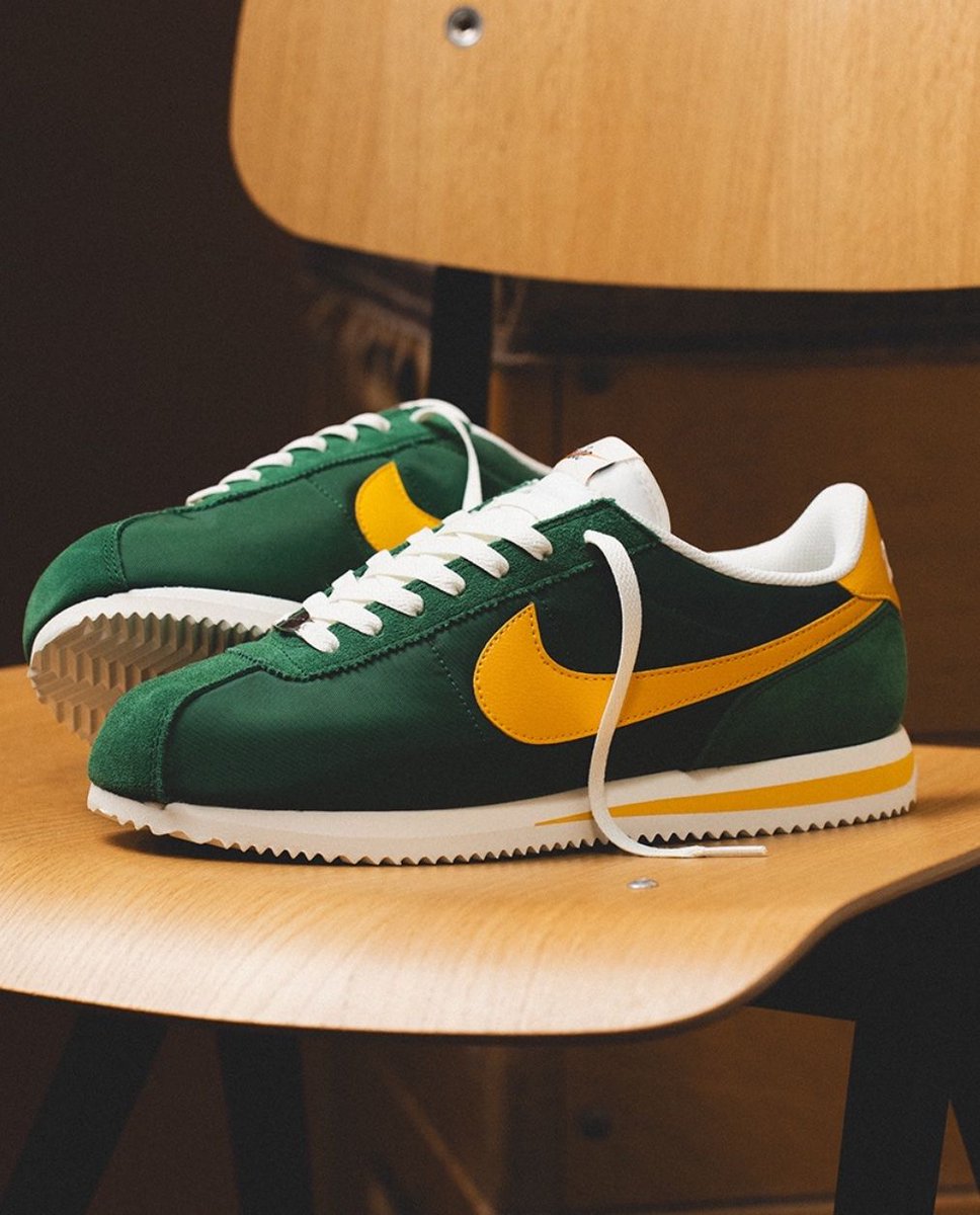 JustFreshKicks's tweet photo. Nike Cortez Textile 'Oregon' 🌾

https://t.co/Jlhp3Lq5Vj https://t.co/DnCTi8UnMj