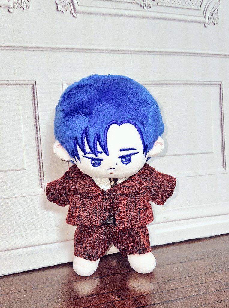 371samchilil's tweet photo. #종복이 @jongboki 
(나는 신발이 왜 없는 것인가에 대한) 생각에 잠긴 종복
엄지손만한 신발 필요🥲 https://t.co/ej3xxkNakC