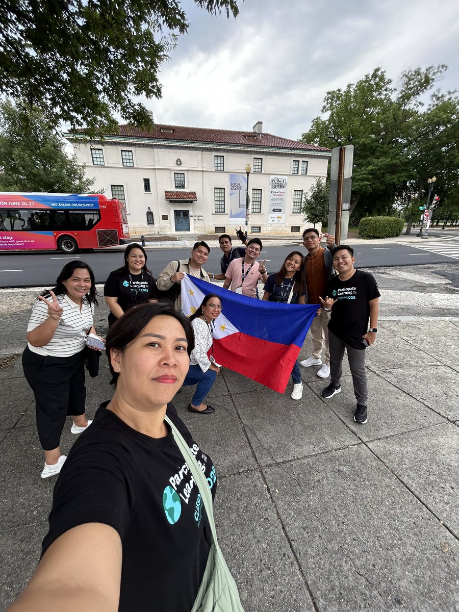 ErJuan04's tweet photo. Group #9

Art Museum of the Americas 👌

@ParticipateLrng 

#PLOrientation2024 
#UnitingOurWorld https://t.co/8zTRiO3NUF