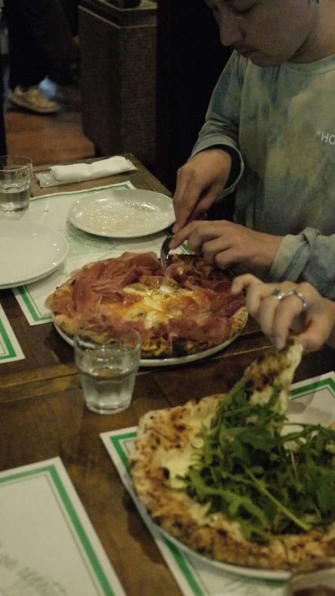 iidata's tweet photo. 軽井沢 A FENESTELLA(ア フェネステッラ) でピッツァランチからの夜は石窯でセルフピッツァ🍕 https://t.co/17EEvH3npd