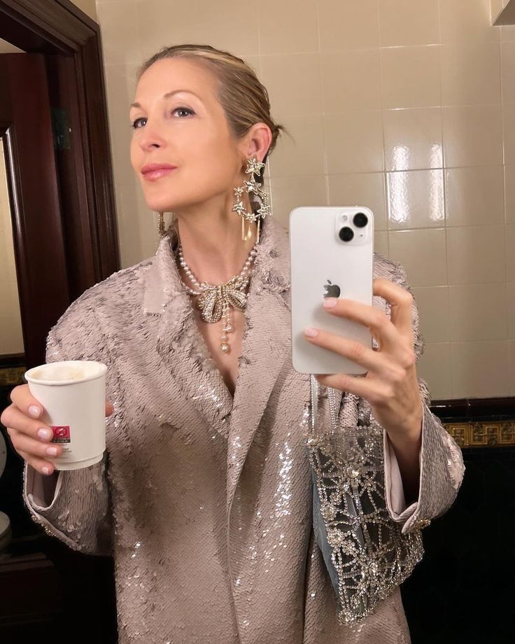 intentisons's tweet image. imagino a hailey assim quando ficar velha