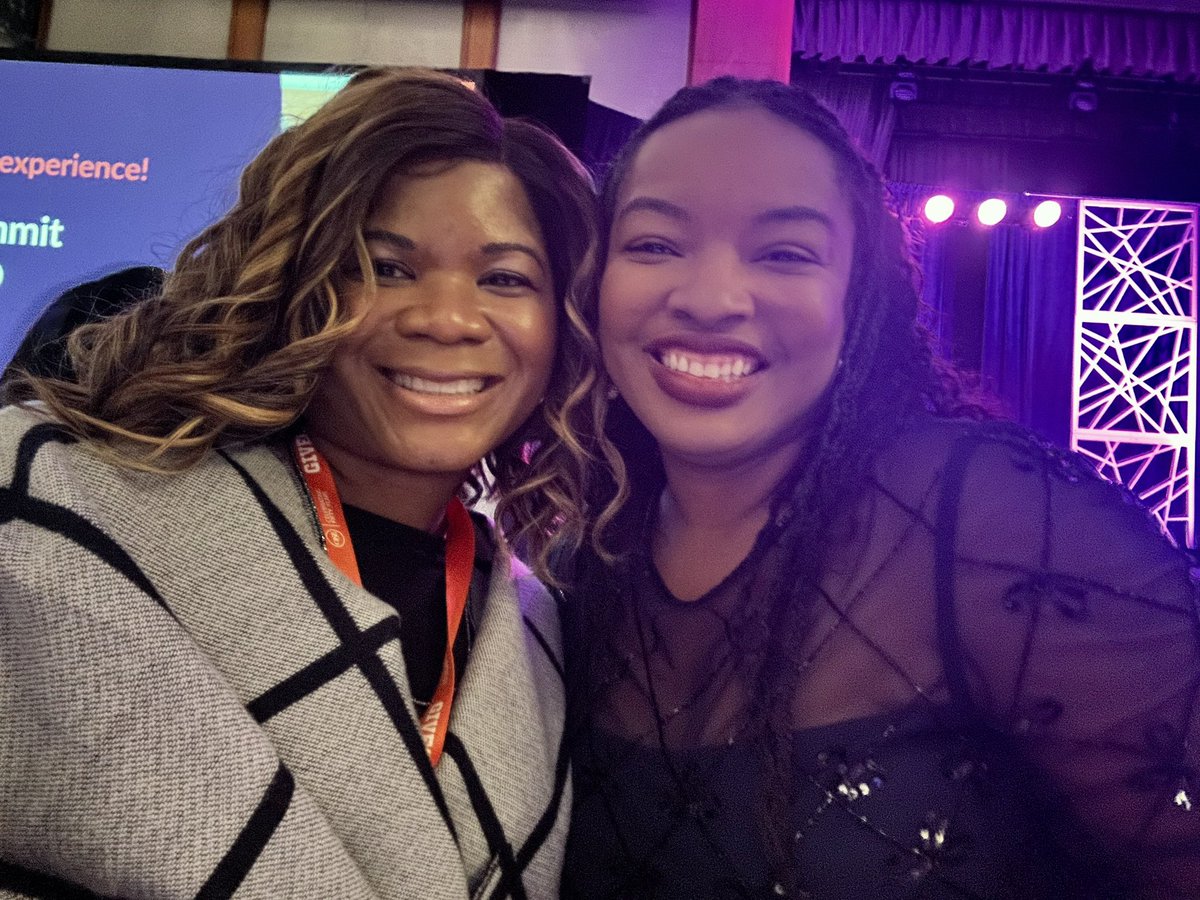 AlondaThomas's tweet photo. I was honored to grace the #CASESummit stage to interview Ayesha Rascoe, NPR Host & author of “HBCU Made: A Celebration of the Black College Experience.” Thank you to my CASE colleagues for allowing me to live out my “Oprah dream” in front of 1K of our higher education friends!! https://t.co/mxpOaNWbuQ
