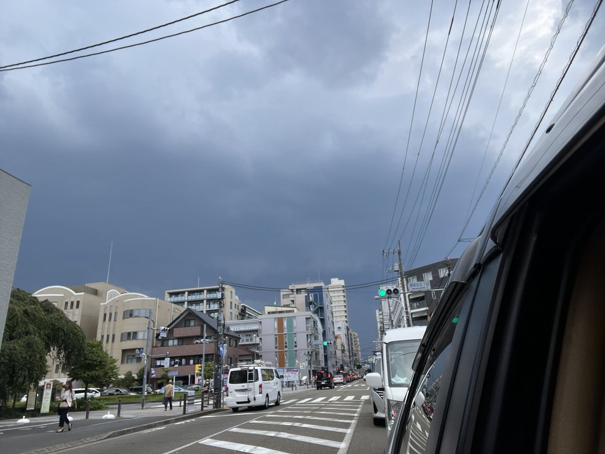 touch1976's tweet photo. くるぞ
#ゲリラ豪雨
#夏休み https://t.co/AC2wqIJfwx