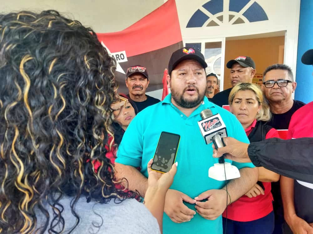 #TupamaroConNico🎙️🔴⚫

Desde el Edo. <a href="/YaracuyMRT2/">Yaracuy MRT</a> Nuestro Secreto General Nacional <a href="/WBenavides_MRT/">Williams Benavides</a> realiza entrevista ante medios de comunicación.

Este #28Jul con la fuerza y la moral revolucionaria saldremos a votar por nuestro candidato de la Paz <a href="/NicolasMaduro/">Nicolás Maduro</a>