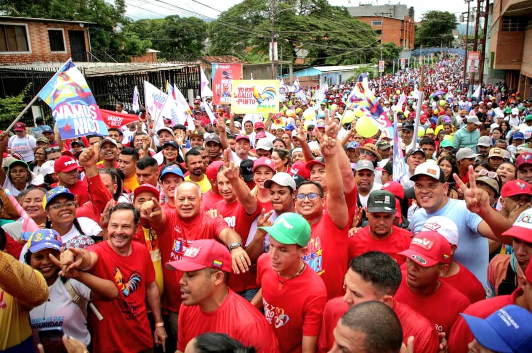 ¡Amor con amor se paga! Nuestras tierras venezolanas quieren paz, un país de igualdad social. Por eso el regalo de cumpleaños que le vamos a dar a nuestro presidente eterno Hugo Chávez es la victoria de <a href="/NicolasMaduro/">Nicolás Maduro</a> para continuar con su legado ¡Guarico seguirá invicto!