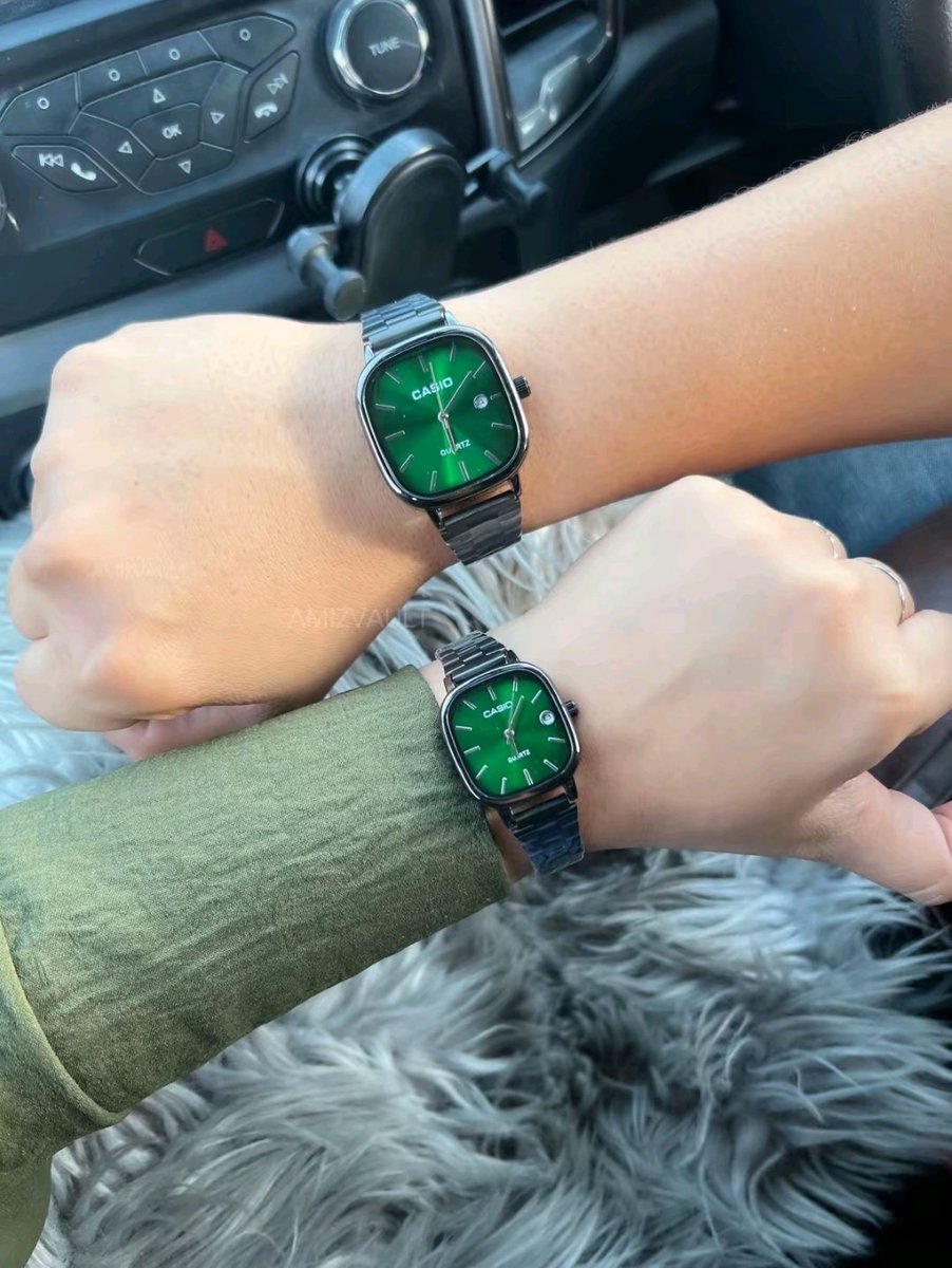 arelyevea's tweet photo. Couple yang lain dari yang lain je pakai colour Black Emerald ni, nampak classic!! 

Boleh hadiahkan untuk partner korang yang suka warna hijau 💚✨ Below RM200 je couple set ni! https://t.co/SDriatdUre