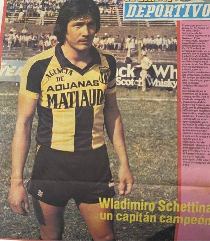 Aurinegro1903's tweet photo. Don Vladimiro Schettina, nuestro eterno capitán. 

Uno de nuestros grandes ídolos y leyendas vivientes del @ClubGuarani.

Hoy recibió un merecido homenaje, gracias a los que lo hicieron posible.

💛🖤🏹 https://t.co/B33Fir8rZt