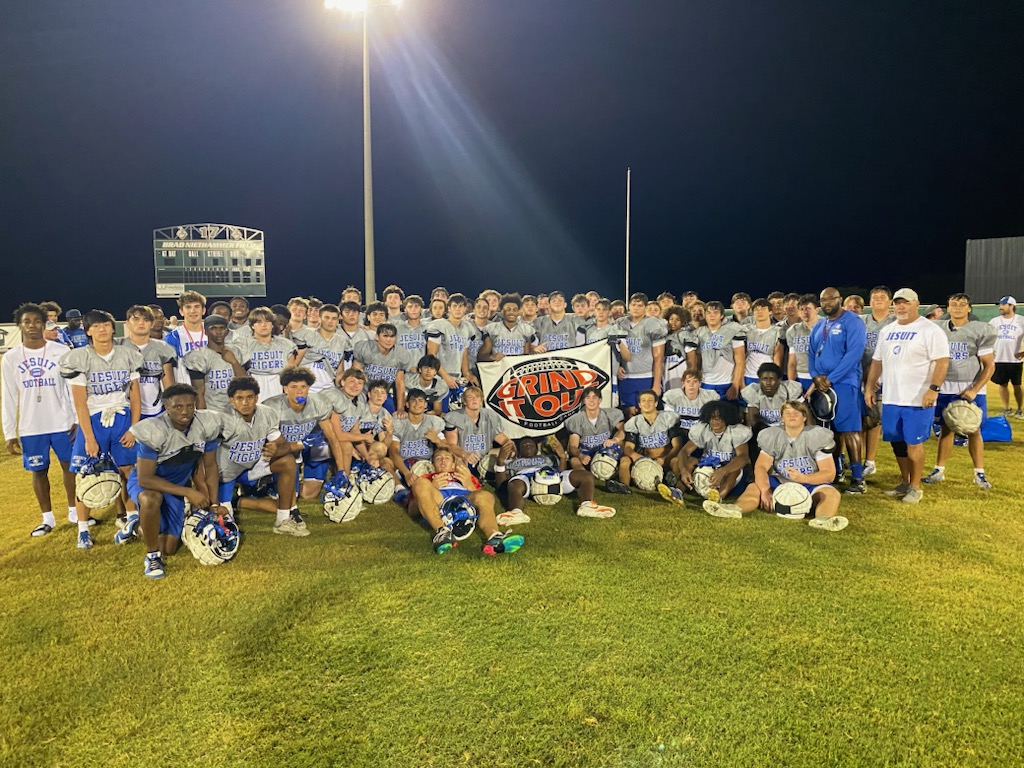 Grind It Out Session 3
<a href="/JesuitTigers_FB/">Jesuit Tigers Football</a>
