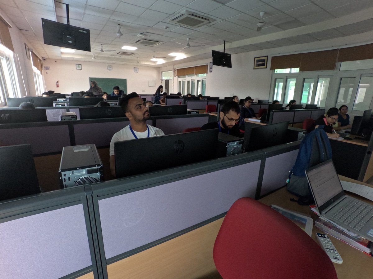 IITJammu's tweet image. Day 3 of #SummerSchool on Bioinformatics was a blast!
Learned about sequence alignments &amp;amp; data retrieval from NCBI using BLAST.  
Hands-on problem-solving &amp;amp; tutorials reinforced our understanding. 
#LearningPython #DataScience #iitjammu #FASTA #GenBank