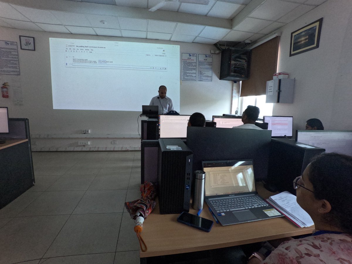 IITJammu's tweet image. Day 3 of #SummerSchool on Bioinformatics was a blast!
Learned about sequence alignments &amp;amp; data retrieval from NCBI using BLAST.  
Hands-on problem-solving &amp;amp; tutorials reinforced our understanding. 
#LearningPython #DataScience #iitjammu #FASTA #GenBank