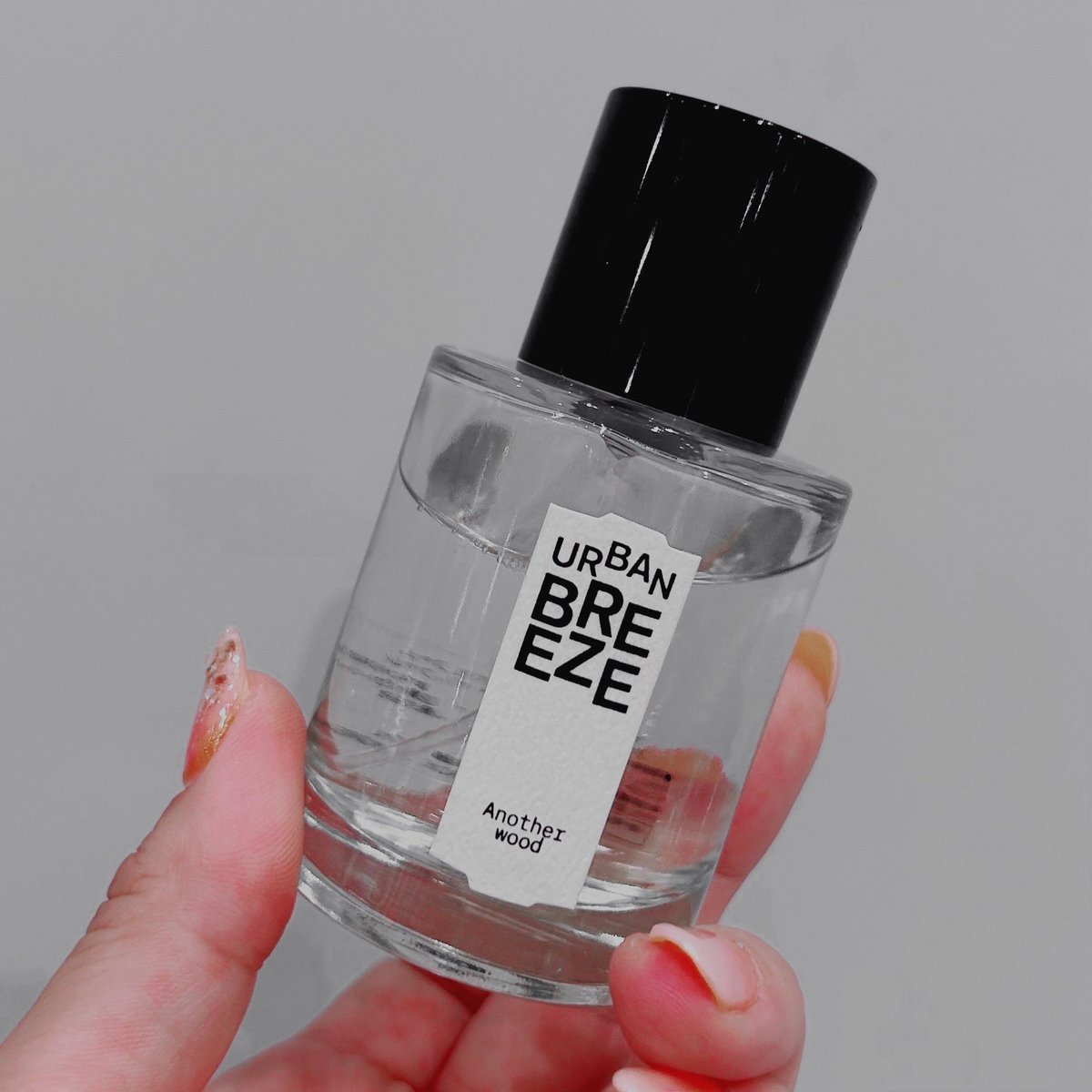 ザセムの香水知ってる？ コンシーラーのイメージしかなかったから(失礼