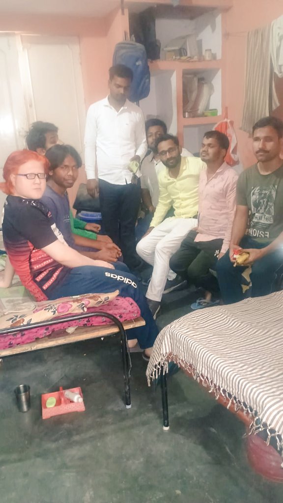 विशेष साथियों से मिलिए बाते करिए,इन्हे बहुत जरूरत होती है समाज के अपनेपन की, इन्हे भी हक है समाज में बराबरी का । इनसे बात करके एक नई ऊर्जा का संचार होगा। इन्हे जरूरत नहीं है किसी अलग व्यवस्था की इनके साथ लेकर समावेशी विकास की अवधारणा को साकार करने जरूरत है
#MissionempoweringIndia