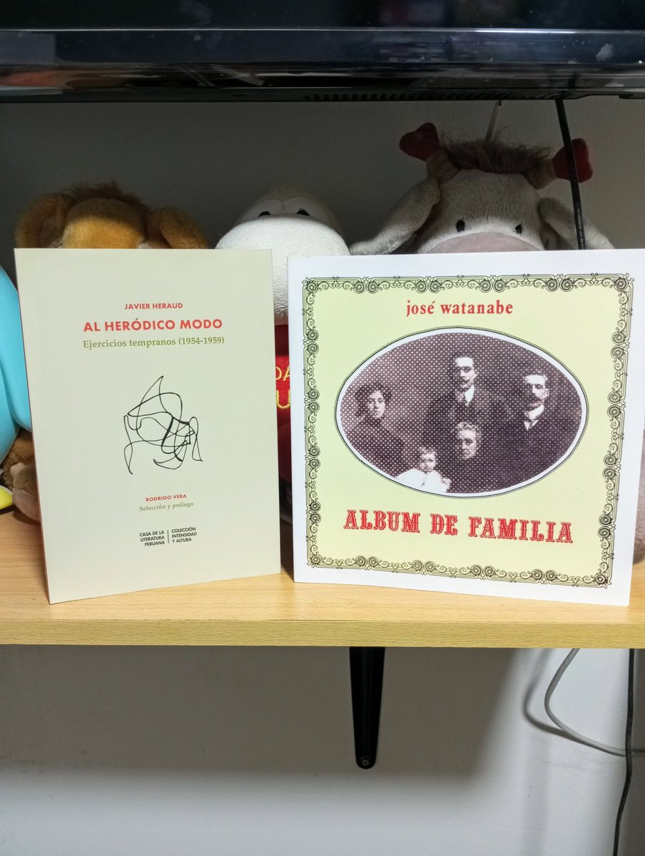 stefannopc's tweet photo. #FILLima2024: En el estand de la Casa de la Literatura (@casaliteratura) están obsequiando ejemplares de “Al heródico modo. Ejercicios tempranos (1954-1959)”, de #JavierHeraud, y “Álbum de familia”, de #JoséWatanabe. 📚 https://t.co/Cv23XPLrFT