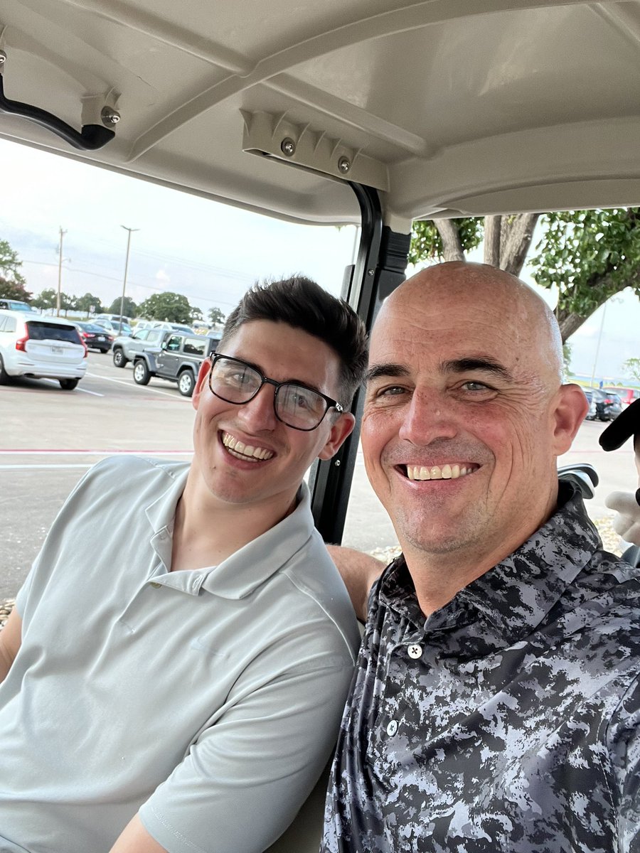 Destro_Gaming_'s tweet photo. Had a great time golfing with @evanpurp We both played out of our minds today! #irlgolf #TwitchStreamers #golf https://t.co/pQmzfGjLTw
