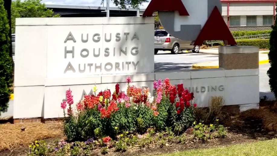 atlantagleaner's tweet image. Guy v. Hous. Auth. of City of Augusta, No. A24A0080, 2024 WL 3268630 (Ga. Ct. App. July 2, 2024)
cases.justia.com/georgia/court-…

#premisesliability #sovereignimmunity

Christina Guy was a tenant in a low-income apartment complex owned and managed by the Housing Authority of the City of