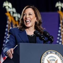 Resisting ( 👀 Pinned Post) tweet media