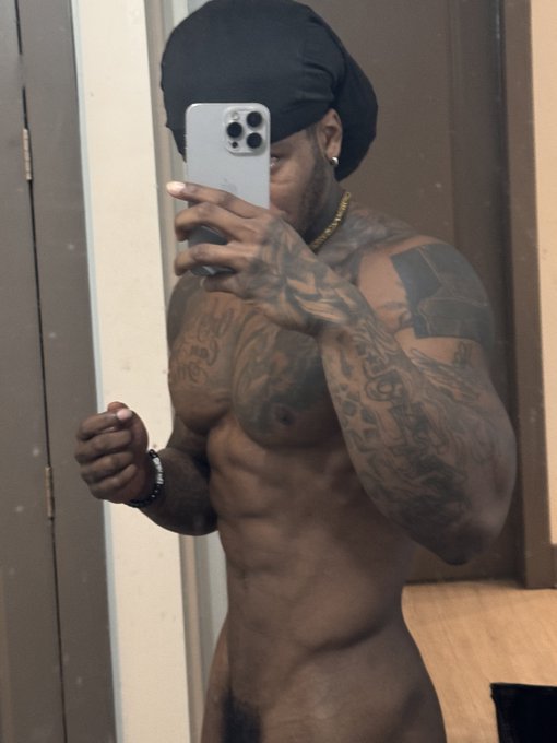 Watch Dwayne mckell's leaked NSFW photo on TwXstars