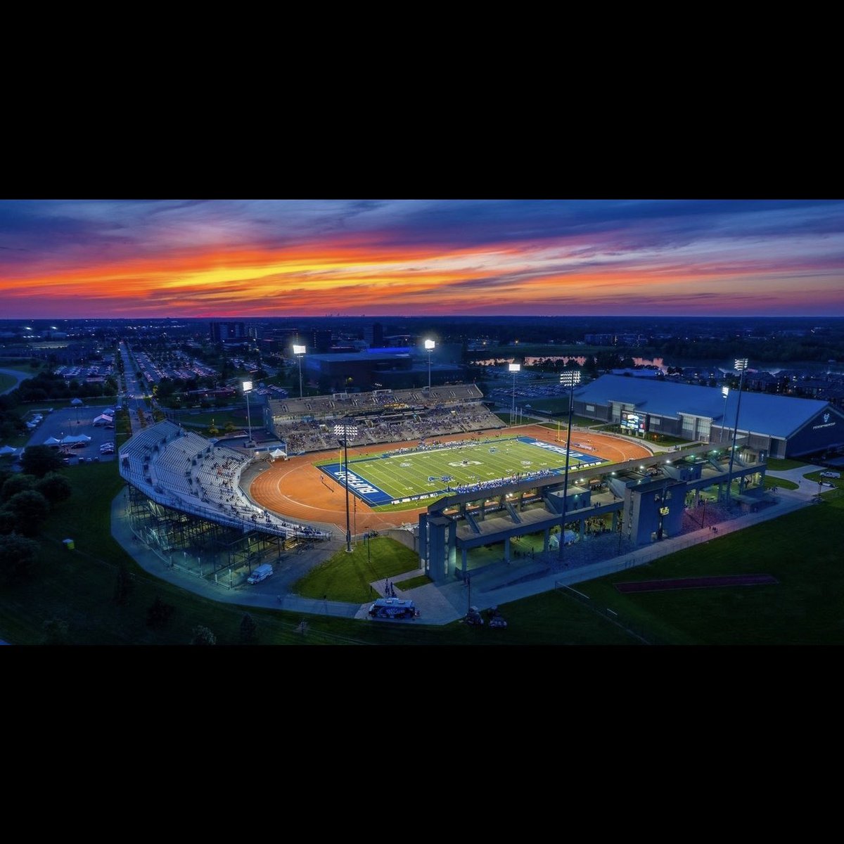 PrestonJCareyPJ's tweet photo. After a great phone call with @Biggame_24 @UBFootball @Pete_Lembo I am grateful to receive my 35th D1 full scholarship ⭕️ffer from The University at Buffalo! @Coach_JoeBowen
#rightbacktowork #grindneverstops #IMGNational @_thebillymiller @KoachingEmUp @dzoloty @IMGAFootball @IMGAcademy
:
@Andrew_Ivins @JeremyO_Johnson @ChadSimmons_ @BrianDohn247
@MohrRecruiting @RivalsFriedman
@samspiegs @SWiltfong247
@CraigHaubert @TomLuginbill
@AWilliamsUSA @ErikRichardsUSA @stevequinnFBU @Zack_Poff_MP
@Rivals @On3Recruits @247recruiting @247Sports @KMaherNews12 @jared_valluzzi @WillDiamond_3 @adamgorney @RivalsWoody @RustyMansell_ @EdOBrienCFB @BrandonHuffman @AllAmericaGame @TheUCReport @AABonNBC @JohnGarcia_Jr @GregSmithRivals @MarshallRivals