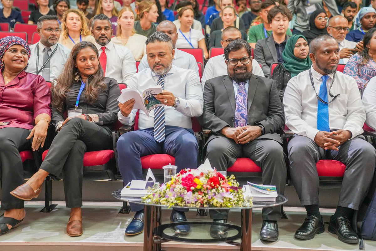 MFAORmv's tweet photo. Minister Shiyam inaugurated the 5th Maldives Marine Science Symposium, hosted by @MMRI_Maldives, which features research papers on topics covering coral and reef ecology, fisheries and aquaculture, sharks and rays, marine megafauna, mangroves, seagrasses, and other relevant marine subjects.