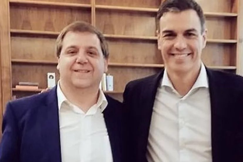 josecdiez's tweet photo. Sanchez puso a su jefe de gabinete y amigo Juanma Serrano presidente de Correos y ha dejado un agujero de 3.000 mill. Hay que estar motivado y ser muy torpe para perder 3.000 mill en una empresa, Juanma lo consiguió y lo pagarán mis hijos con deuda pública https://t.co/jwrMO2Kjig