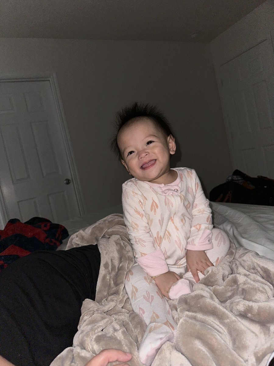 Evan2388's tweet photo. If you ask me what happiness looks like at 34, I would tell you just look at this picture below. #MiReyna https://t.co/A7BbI0VJ06