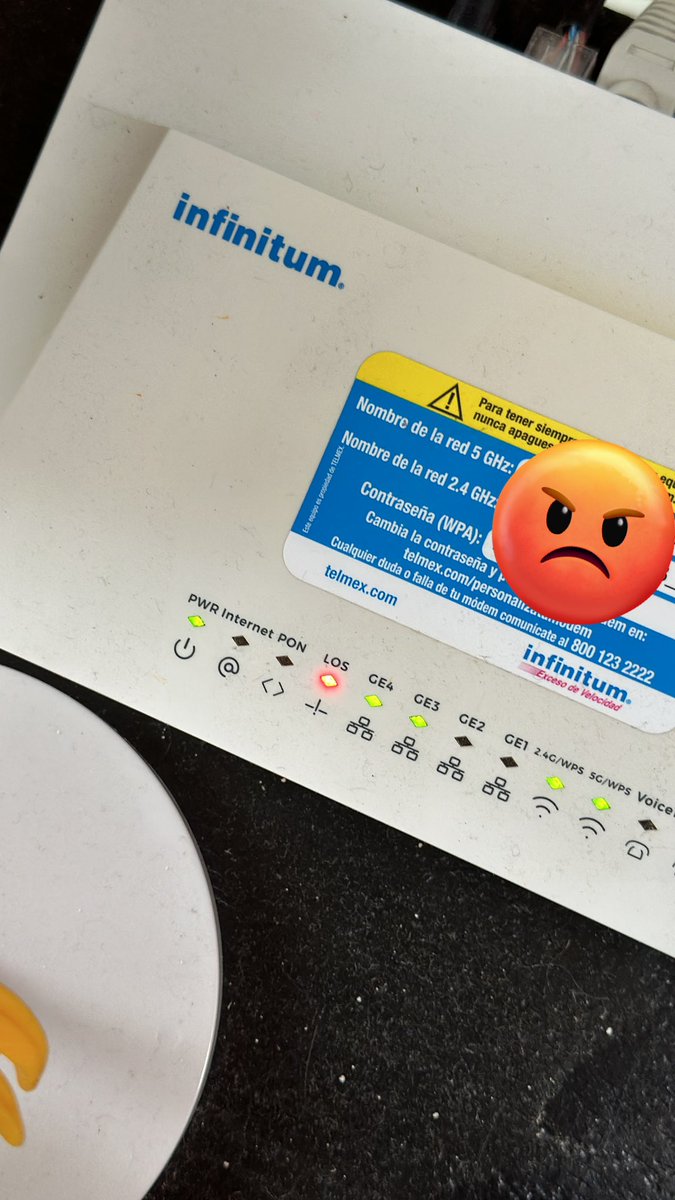 _IvonneJmz's tweet photo. Abro hilo de cómo @Telmex lleva 7 días sin una solución a mi problema de internet y solo me dan horas de espera de un técnico que nunca llega. https://t.co/P3ejmyYyDD