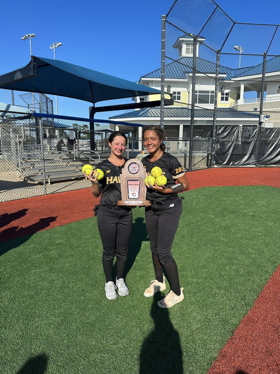 caliyahclap's tweet photo. This past week we played in our last tournament at Myrtle Beach for nationals. We went 7-3 and got 2nd place. I hit 3 homeruns! (One a game winner in a really close game) My batting average for the tournament was 0.440 with 11RBIS. Pitching stats were 12.2 IP with 8Ks. https://t.co/wSDOKusO0W