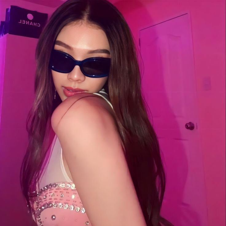 luvstaks's tweet photo. [ RESTARTING DAY 1 ] 

hello, i’m safia and i'm looking for oa interactive moots ^______^
– aubrey biased, tender jhocey enjoyer
– not new to #stantwt #bloomtwt

♡ / ↻ to help spread, tysm >< https://t.co/ITNIVAaSyl