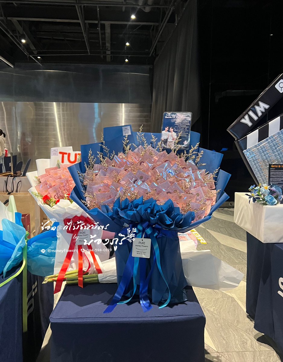 purimoneyflower's tweet photo. 🙏Thank you very much. Fans @TutorKrp
For trusting us to create this special gift. Give it to your significant other.
#BattleOfTheWriters1STLine
#Mynameis_yim #TutorKrp #TutorYim #moneyflower #moneybouquet #Moneycake #moneygift #floweranniversary https://t.co/faFBHX04JY