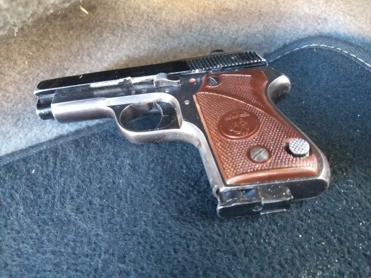 SAPoliceService's tweet photo. #sapsWC A total of 7 suspects have been arrested in separate incidents for the possession of unlicensed firearms and ammo in in Hanoverpark and Athlone respectively. 3 Unlicensed firearms and ammo seized. #GunOffTheStreets #SaferCommunities ME
https://t.co/3e72RHaHOx https://t.co/RW1UN5fDl6