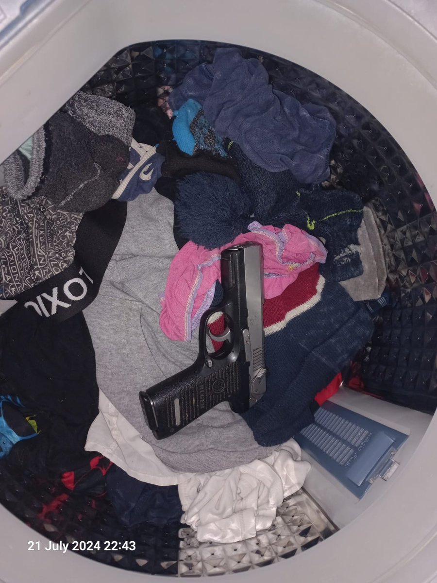 SAPoliceService's tweet photo. #sapsWC A total of 7 suspects have been arrested in separate incidents for the possession of unlicensed firearms and ammo in in Hanoverpark and Athlone respectively. 3 Unlicensed firearms and ammo seized. #GunOffTheStreets #SaferCommunities ME
https://t.co/3e72RHaHOx https://t.co/RW1UN5fDl6