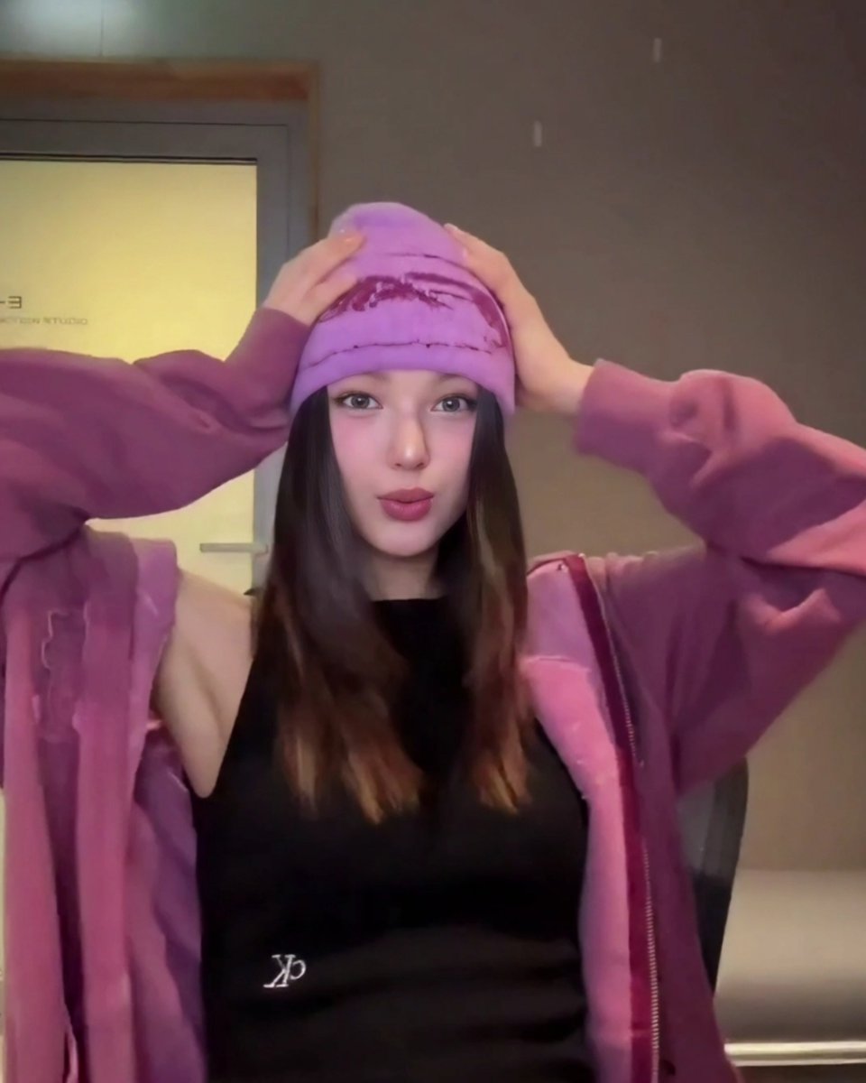 danielle loops tweet media