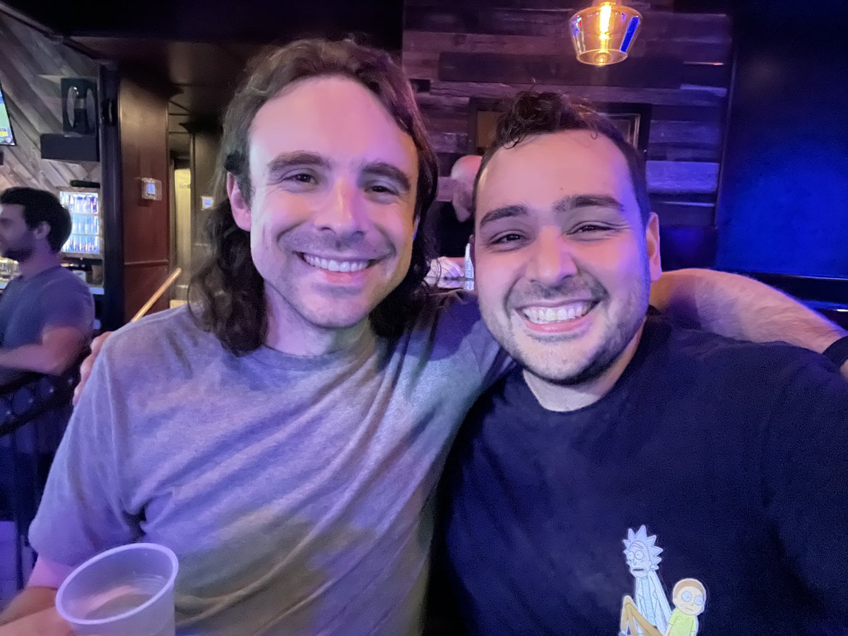 ActionCEO's tweet image. When friends meet in Nashville.
Amazing night with @MyDogeCEO