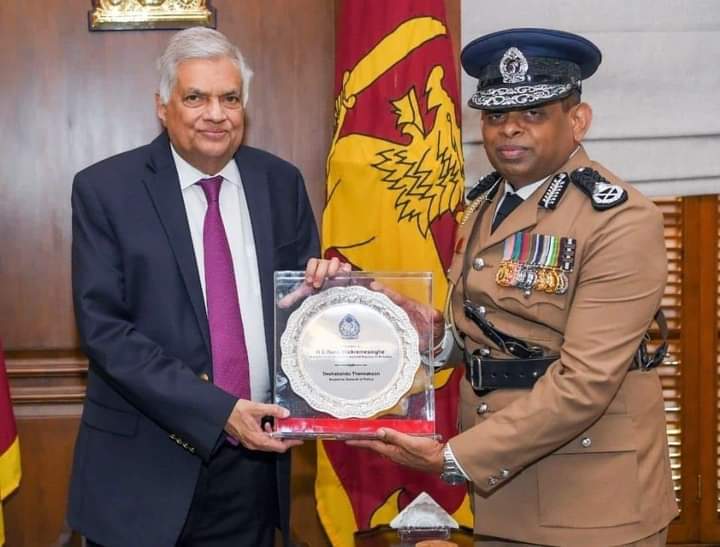 melanirgk's tweet photo. The Supreme Court of #SriLanka has issued an interim order preventing Deshbandu Tennakoon from functioning as IGP

#lka #Corruption #StateCaptured #CriminalStates #StateTerrorism https://t.co/wUhTmdlY9O