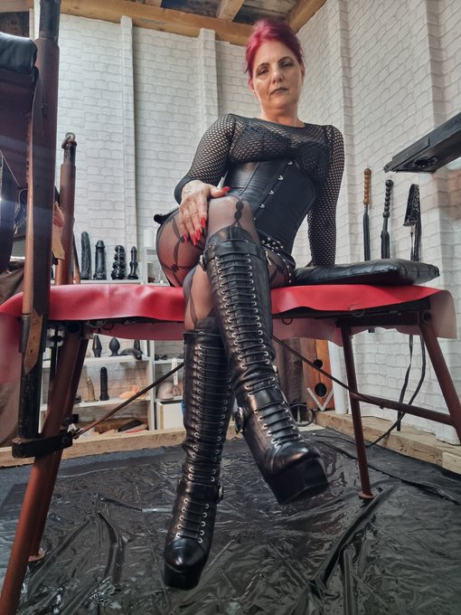 Black ??? https://t.co/lEj6i91AxI<a href="/tag/afterparty"class="tags"><span>#afterparty</span></a><a href="/tag/bdsm%D9%90"class="tags"><span>#bdsmِ</span></a><a href="/tag/femdomball2023"class="tags"><span>#femdomball2023</span></a>