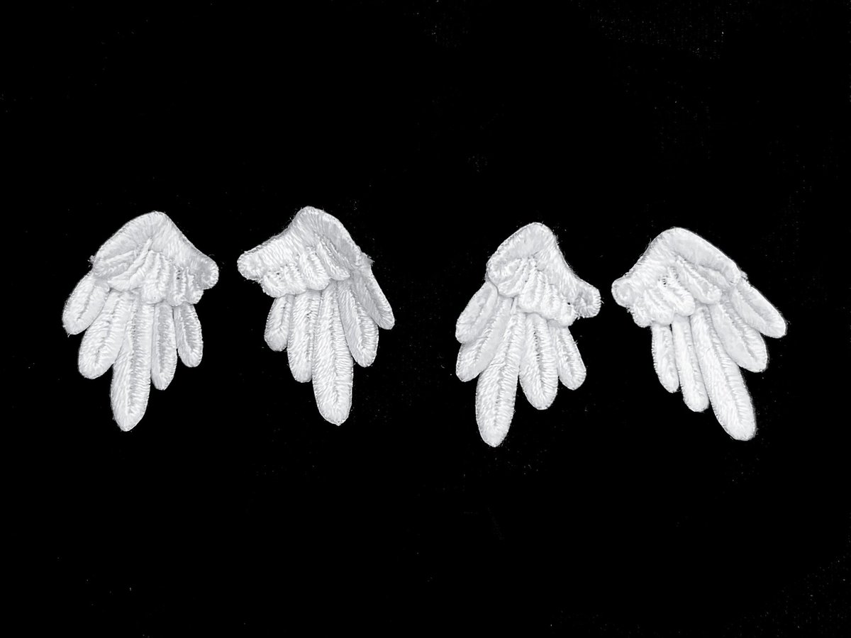 __nuage__'s tweet photo. ピアスとイヤリングにします👼🕊️イヤーカフも作る予定。

#ハンドメイド #刺繍 https://t.co/y6jifApk9S