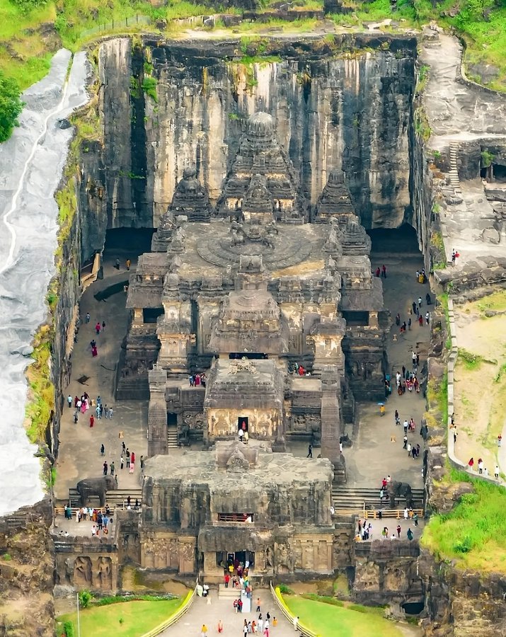 VertigoWarrior's tweet photo. 20 must-visit UNESCO World Heritage Sites in Asia.

1. Kailasa Temple, Ellora, Maharashtra, India - The world`s largest monolith structure https://t.co/v4Zrah58aH