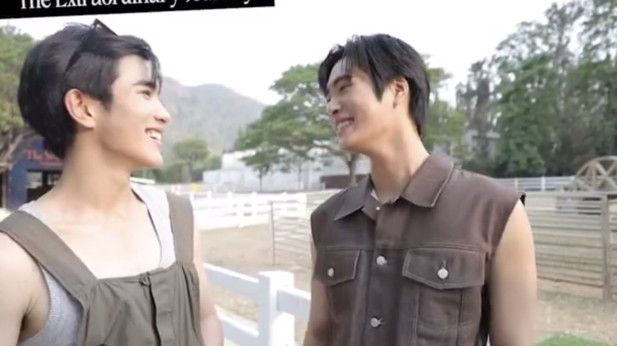pitchoar's tweet photo. โฟ้ด : กลัวอยู่อย่างเดียว
เจม : กลัวคุณไม่รัก
โฟ้ด : กลัวเจมีไนน์ไม่รัก
เจม : นั่นไง เป็นไงล้า ผมรู้ทัน
โฟ้ด : หึ้ยยย เขินนน

มองตาก็รู้ใจจจจ แกรเขินไรกันอั บ้าาาาาา
#GeminiFourth #เจมีไนน์โฟร์ท 
#Gemini_NT #Fourthnattawat https://t.co/D7XnsZSuh5