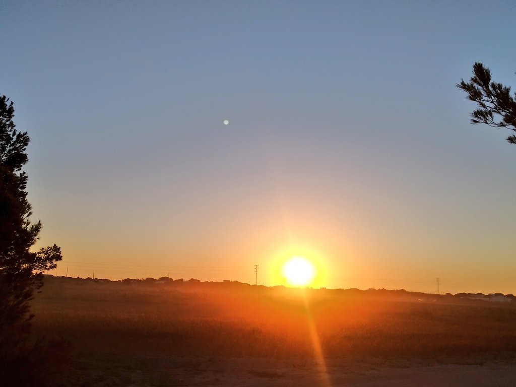 beranuy's tweet image. Así amanece Formentera.
Buen día.