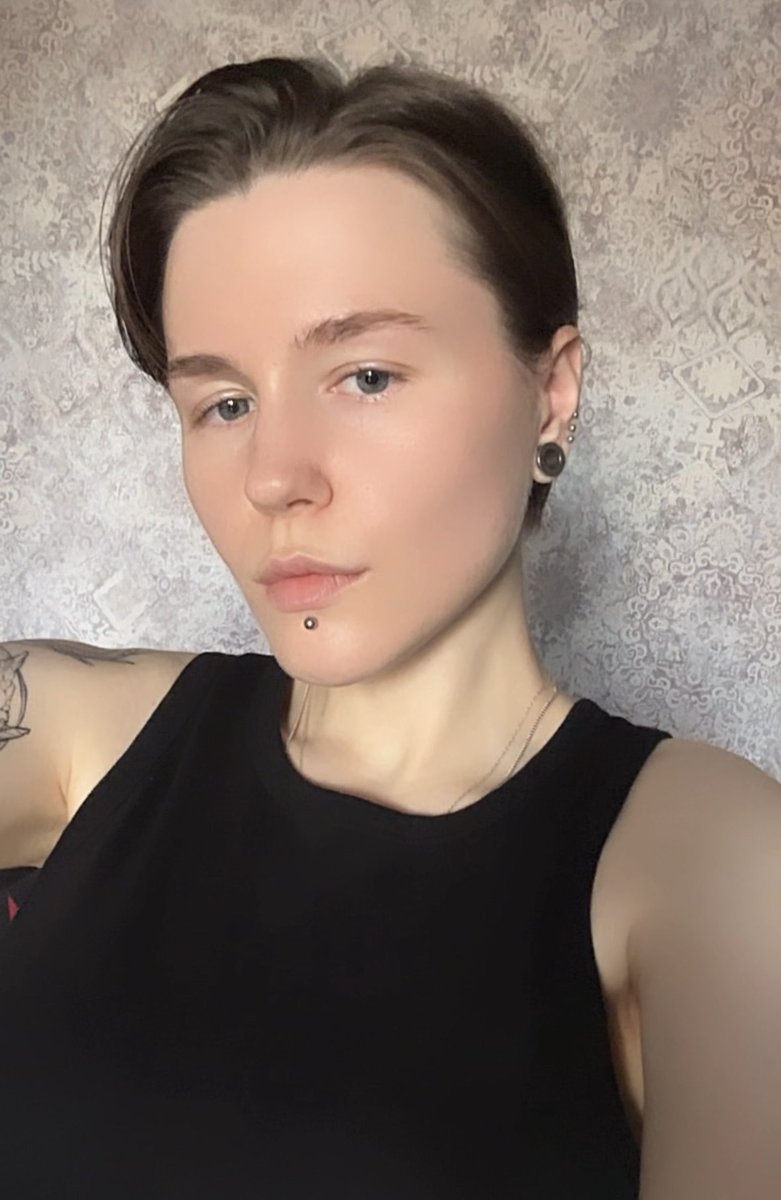 Anna_Omii's tweet photo. До/После
Я очень долго решалась на этот шаг.
Было интересно узнать как мне с такой стрижкой сейчас
Пока себя не ощущаю и не принимаю https://t.co/Jj9r9qqaPG