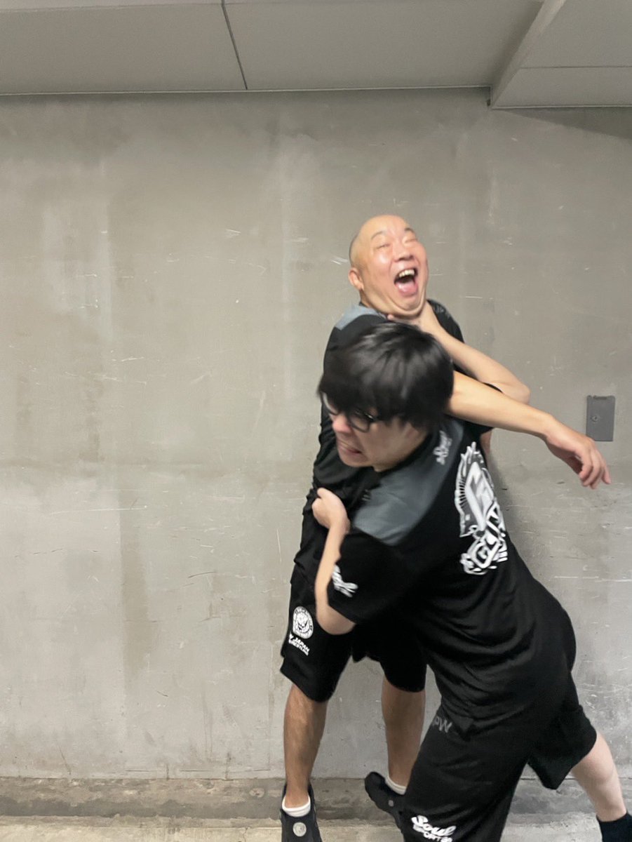 nagabuchi0124's tweet image. 大門与作を
裏切って
アックスボンバー喰らわせて
喉輪落とししておいた

おかげで涼しい気温になりました。
暑いのは暑苦しい男のせいでした。

 #しんにちコラボラボ 
 #SoulSPORTS 
 #新日本プロレス 
 #G1CLIMAX