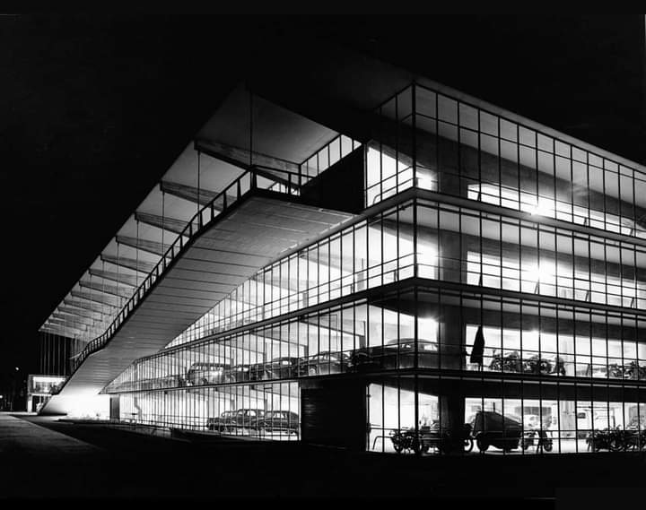 areasvellas's tweet photo. Hanielgarage in Düsseldorf, Grafenberger Allee 258...1951
Paul Schneider-Esleben 1915-2005
#architecture #arquitectura #SchneiderEsleben https://t.co/4WBIrDEmsC