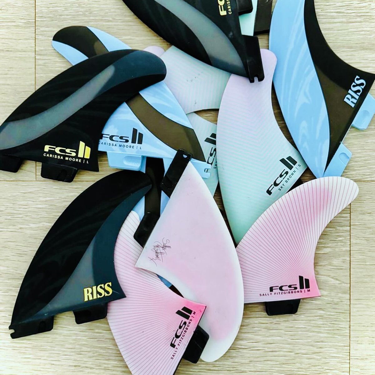Sally_Fitz's tweet photo. Our @SurfFCS Women have put together an epic selection of fin templates… grab one of each so you can perform at your best in all conditions 🌊🤙🏼
Signature #FCSII range-
#SallyFitz @rissmoore10 #SkyBrown
https://t.co/WKq75TjqVt
#FindYourFin https://t.co/C2t9qQ6lNc