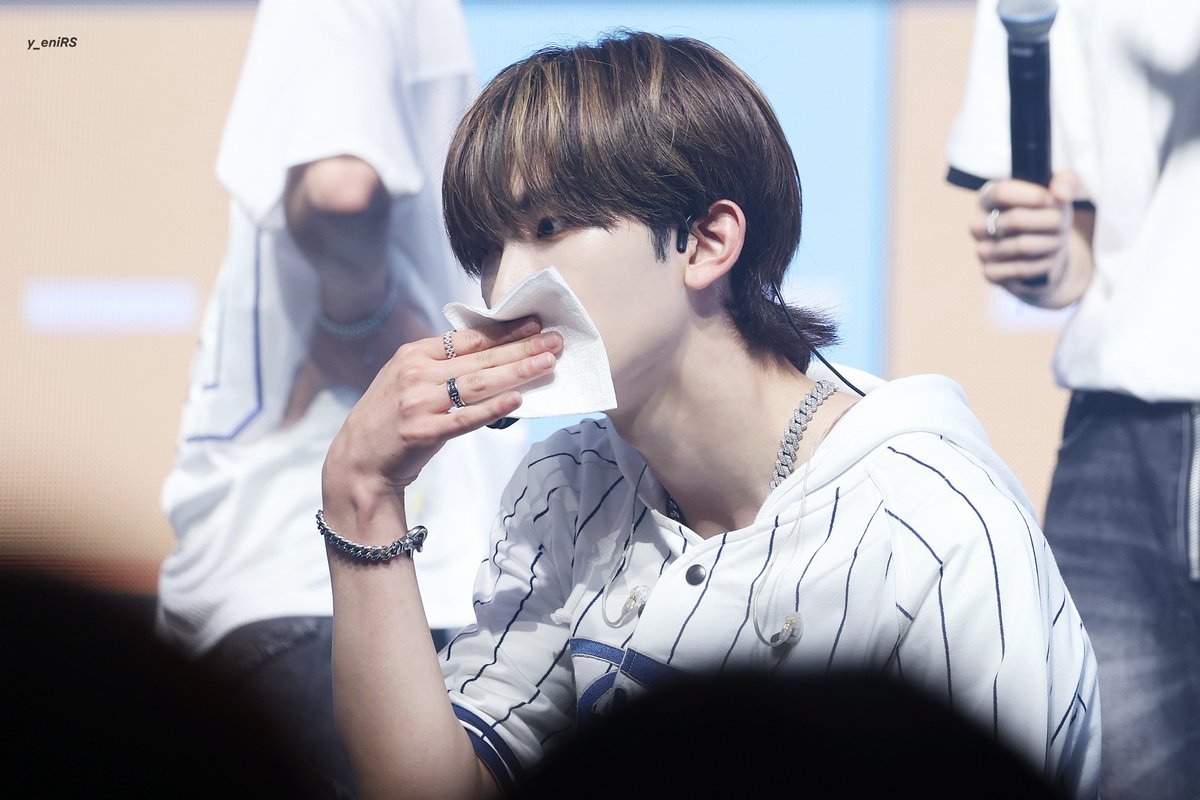 n3ng8I7's tweet photo. 240525
xikers FANMEETING DAY 1 HQ
#xikers #싸이커스 #SEEUN #세은 #박세은 #roadymap https://t.co/GBstu75Ekj