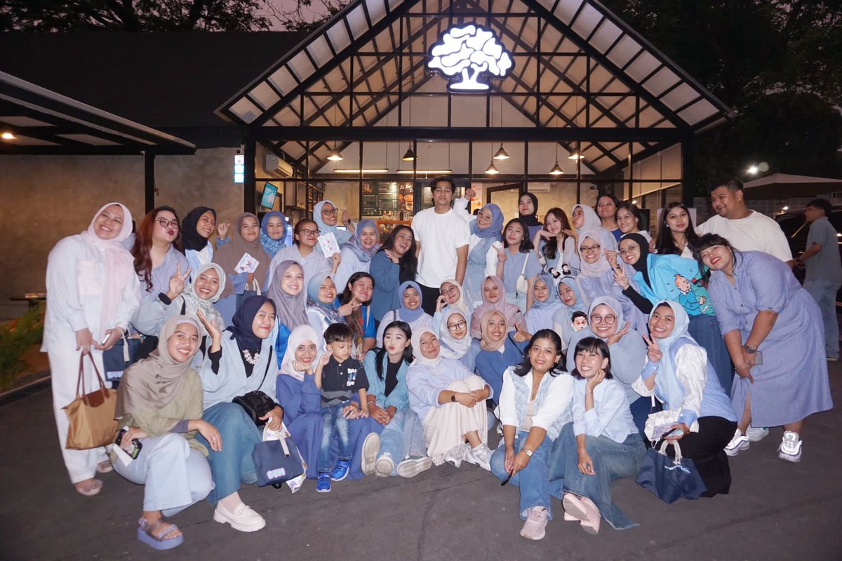 devalova_'s tweet image. Near and Dear
Fanmeeting Deva Mahenra 2024
@DevaMahenra