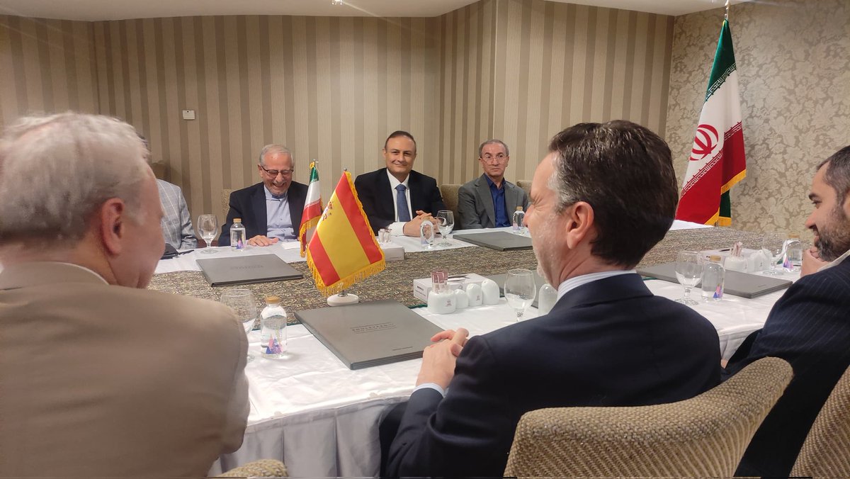 SBeneditoGaspar's tweet photo. Exploring bilateral 🇪🇦🇮🇷 trade and business opportunities, a most useful meeting with the board of Iran Spain Chamber of Commerce https://t.co/NSI6OBJ3XG