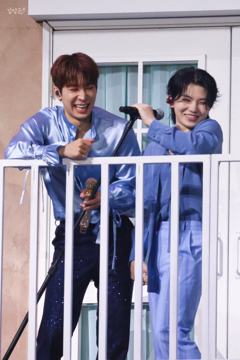 erin_carrot's tweet photo. 240723 캐럿랜드 HQ 

😆😁

#원우 #wonwoo #우지 #woozi #ウジ #세븐틴 #SEVENTEEN https://t.co/zlPUhiQSlE