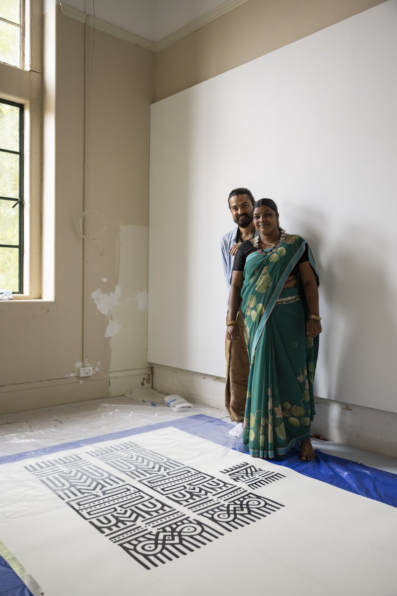 ArtMonthlyAU's tweet photo. In our special edition about the @biennalesydney, Amit Arjel-Sharma introduces the artist Mangala Bai Maravi and reflects on the importance of her work in preserving the Baiga art of tattooing.
·
Read the full story: https://t.co/iAzvxeHla2 https://t.co/h7MY0L0Osx