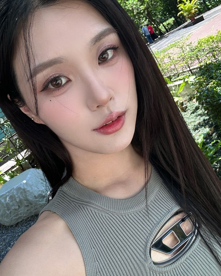 GTOuqP1W8AAefJR?format=png&name=900x900